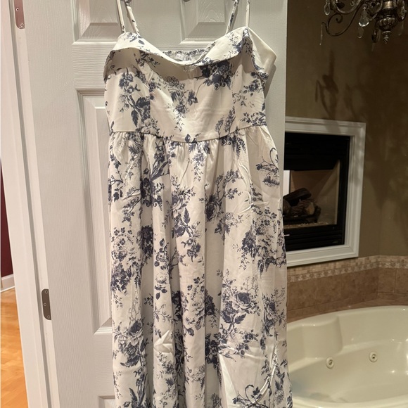 Baltic Born NWT Floral Midi Dress - Picture 5 of 7